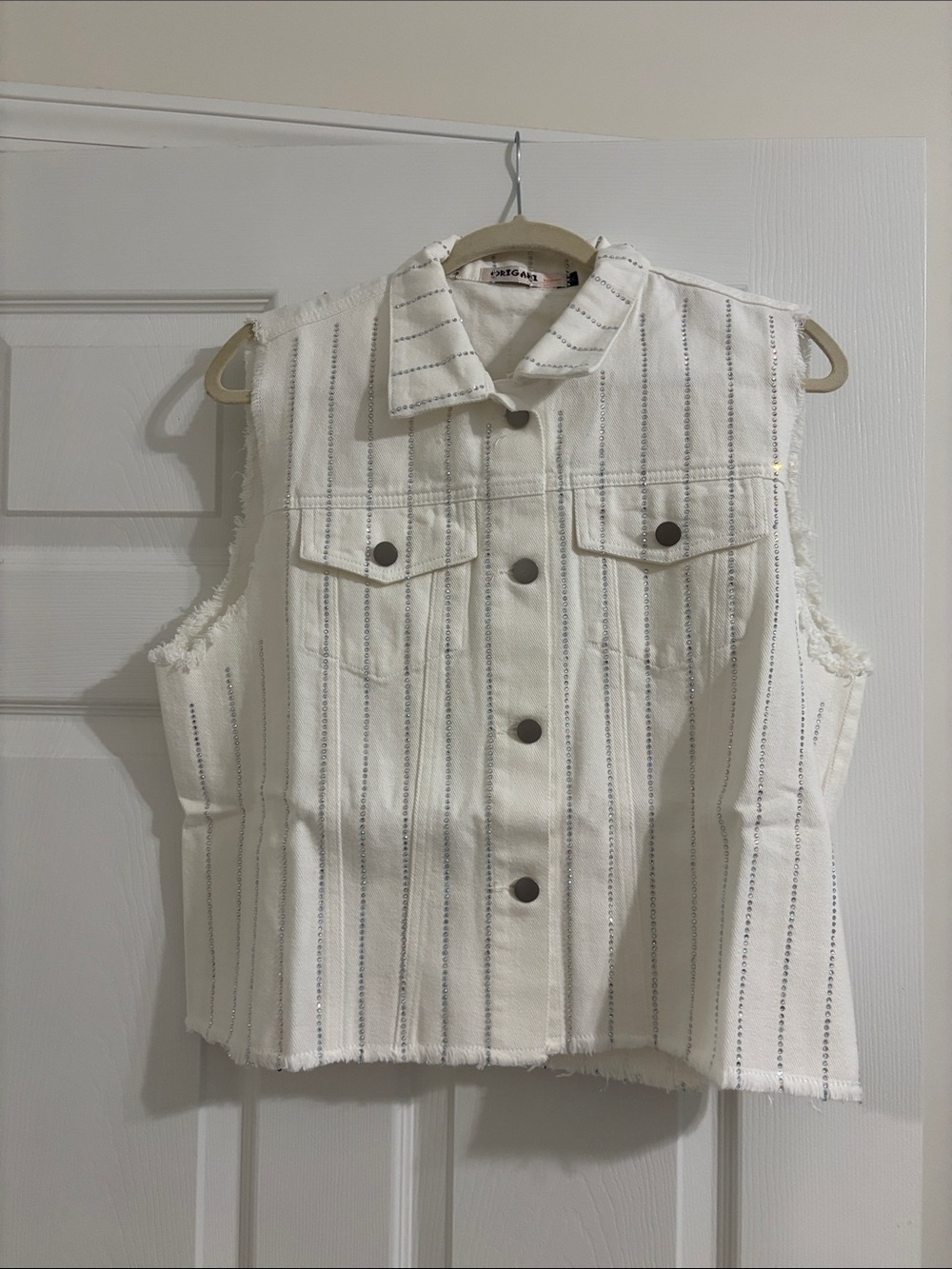 Sleeveless Button-Up Vest with Vertical Stripes - White
